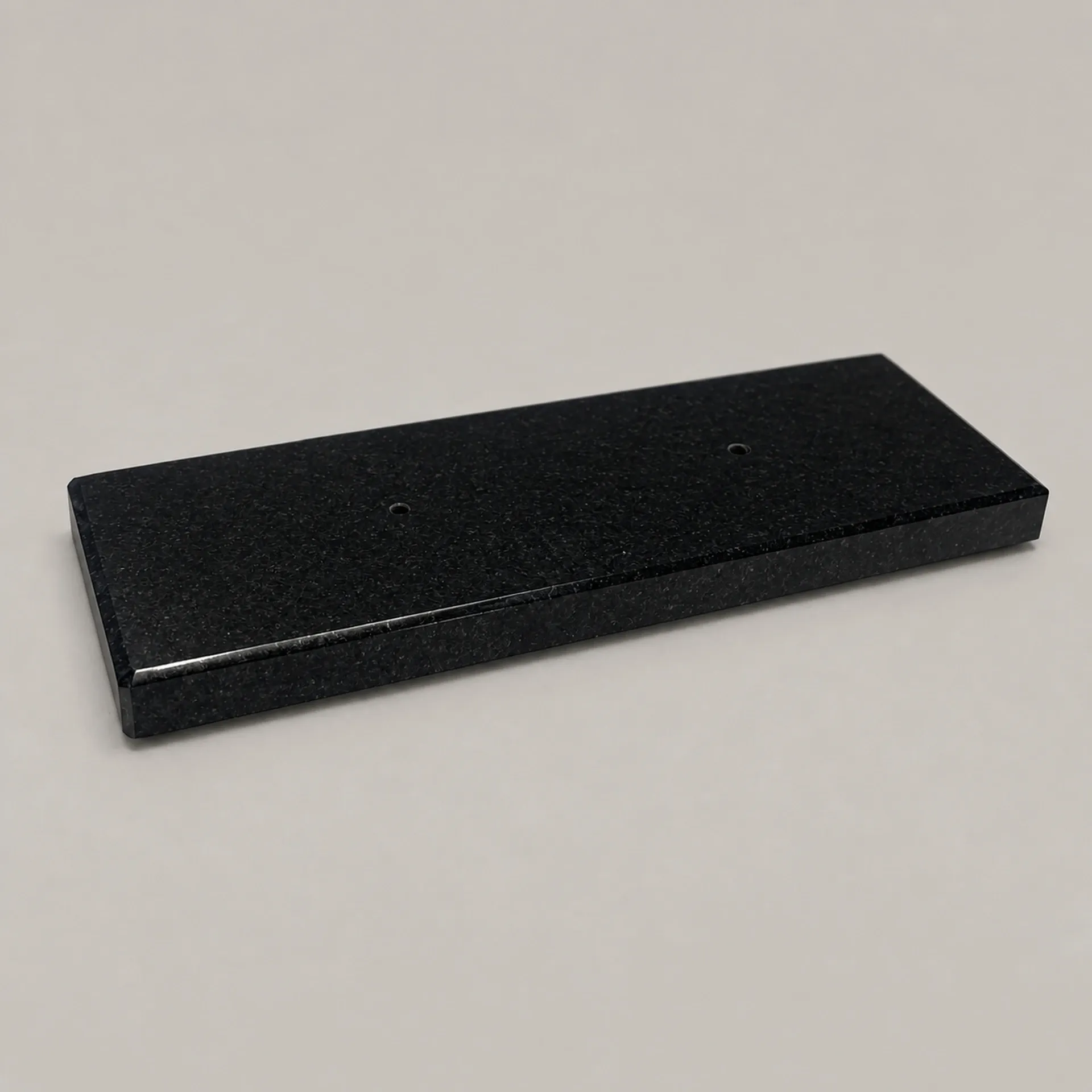 Sokkel in graniet (type C) 320mm x 110mm x 18mm