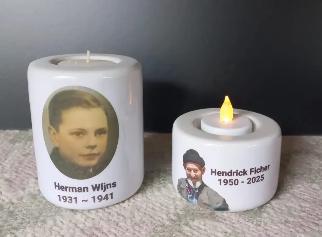 Ceramic tealight holder 7,5cm x 4,5cm