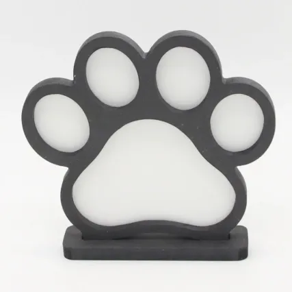 Photo stand with footprint